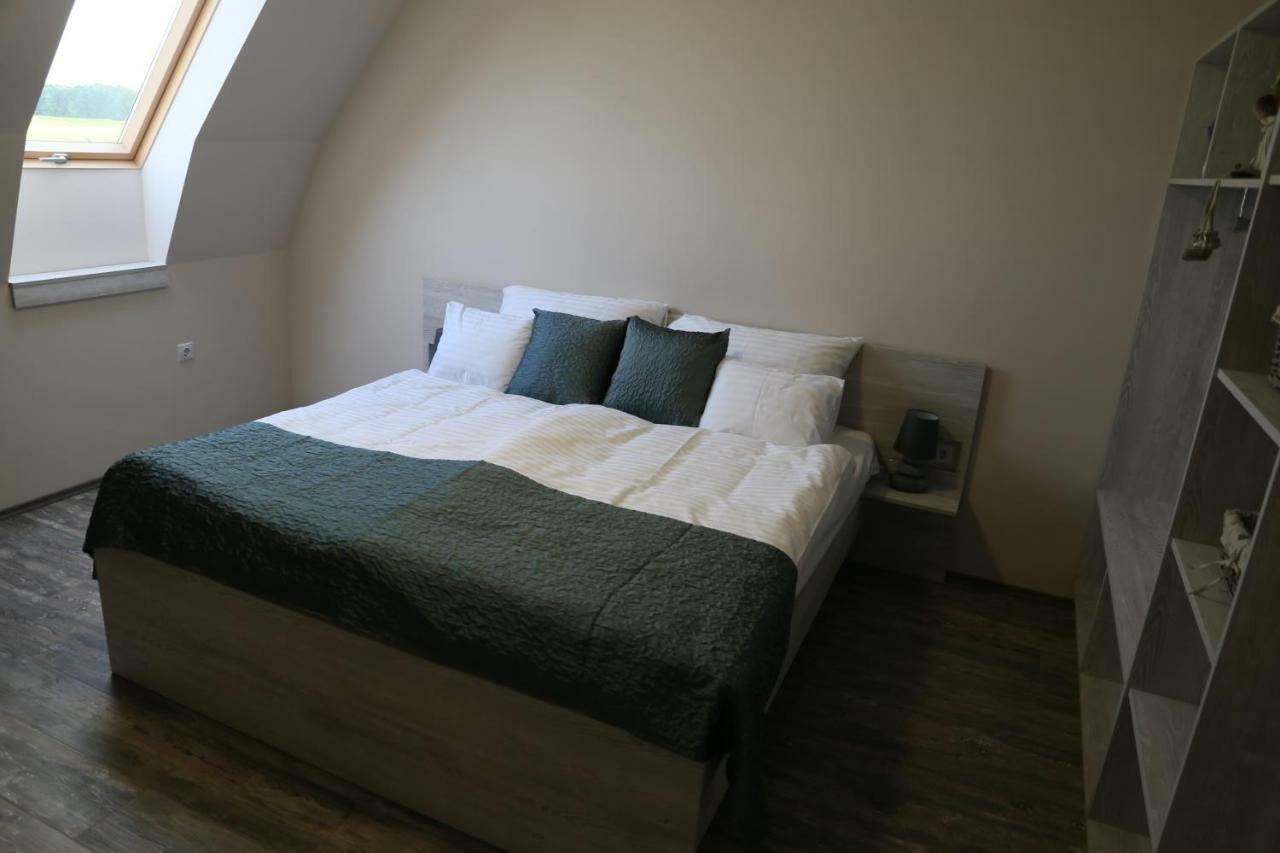 Tiszavilag Pihenohaz Hotel Tiszakécske Eksteriør billede